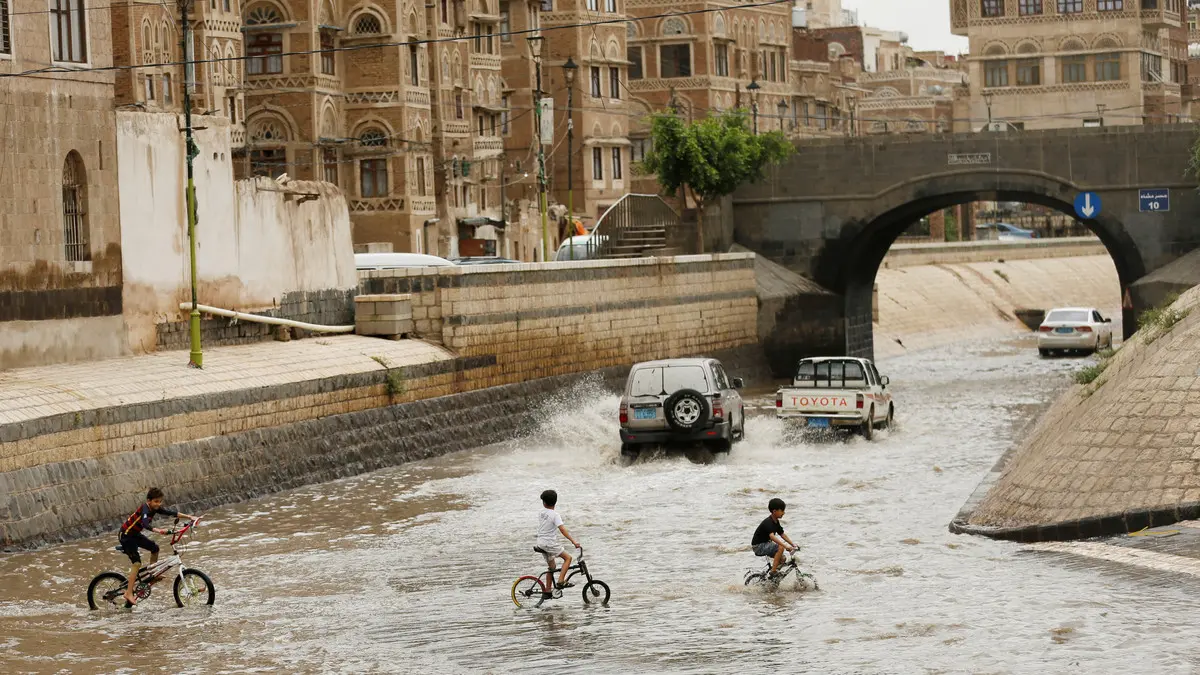 صنعاء القديمة تغرق.. والتراث العالمي في خطر